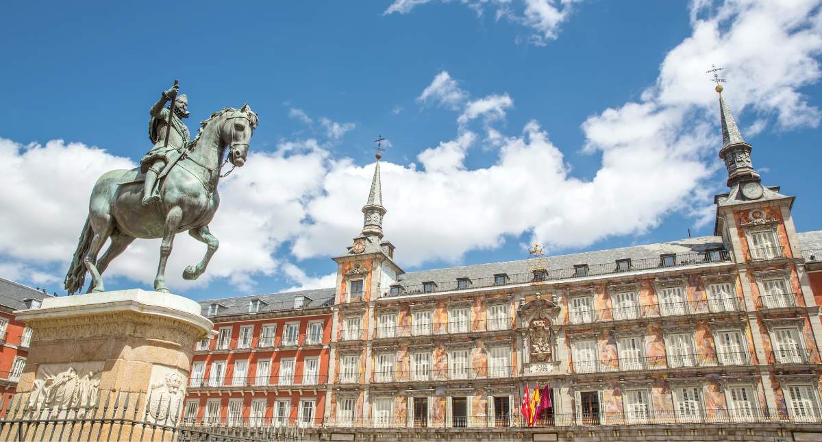 Bezienswaardigheden Madrid: Plaza Mayor | Mooistestedentrips.nl