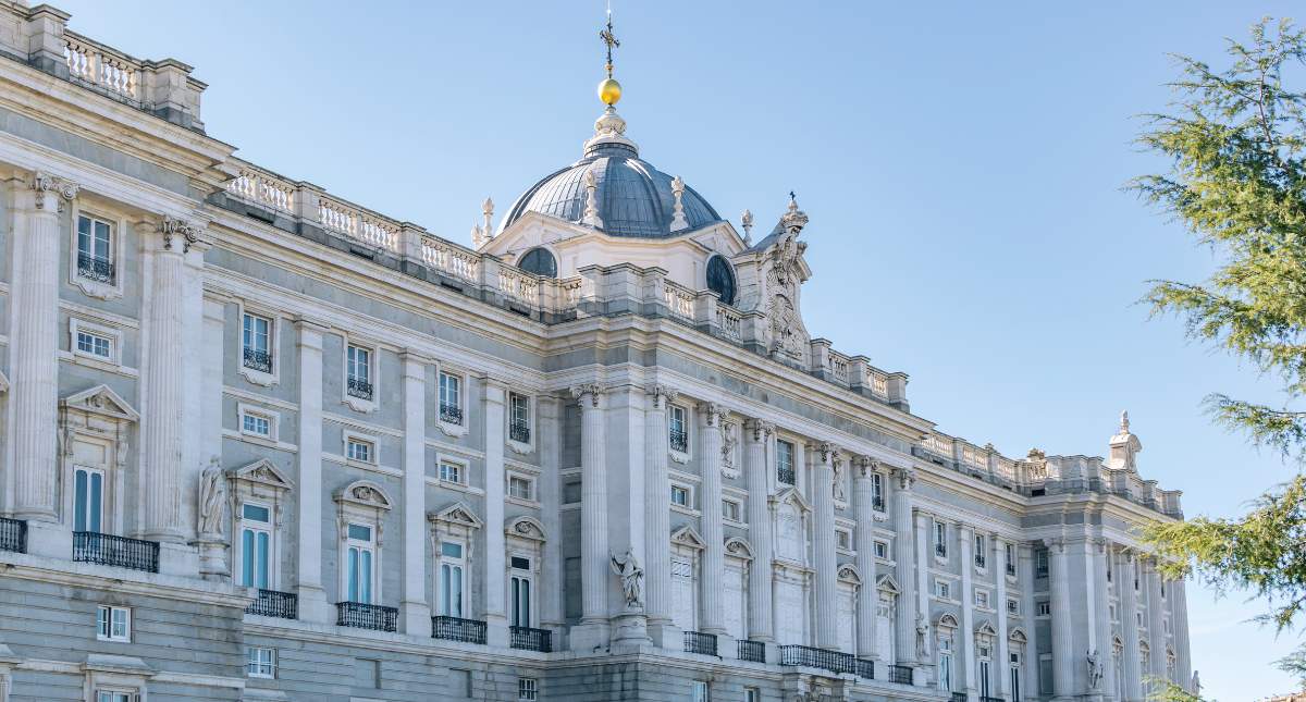 Bezienswaardigheden Madrid: Koninklijk paleis van Madrid | Mooistestedentrips.nl