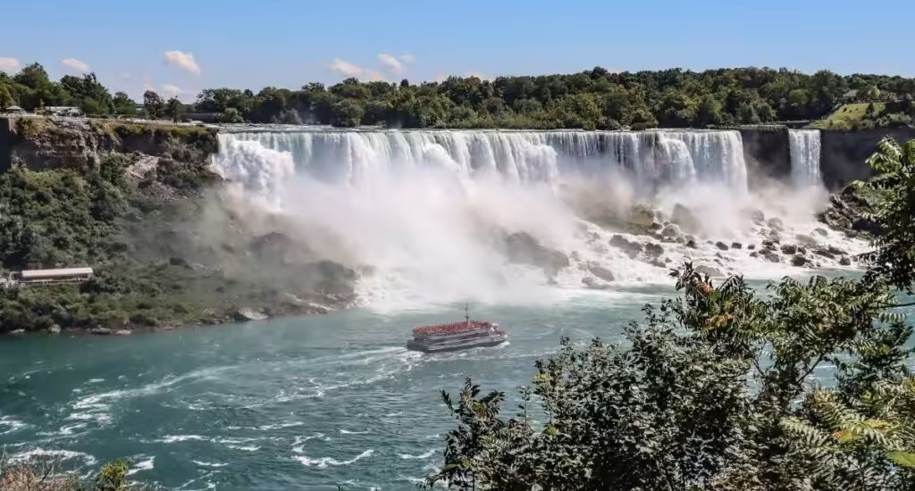 Niagara Falls, Canada. Maak een dagtrip naar Niagara Falls vanuit Toronto | Mooistestedentrips.nl