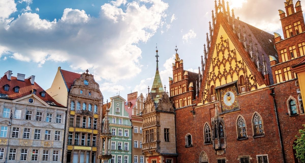 Bezienswaardigheden Wroclaw: Stadhuis van Wroclaw (foto: Leonid Tit/ Getty Images) Bezienswaardigheden Wroclaw: Stadhuis van Wroclaw (foto: Leonid Tit/ Getty Images)