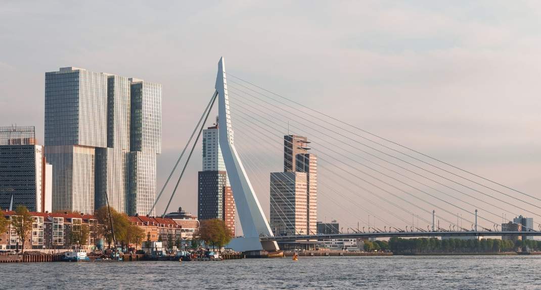 Bezienswaardigheden Rotterdam: Erasmusbrug | Mooistestedentrips.nl