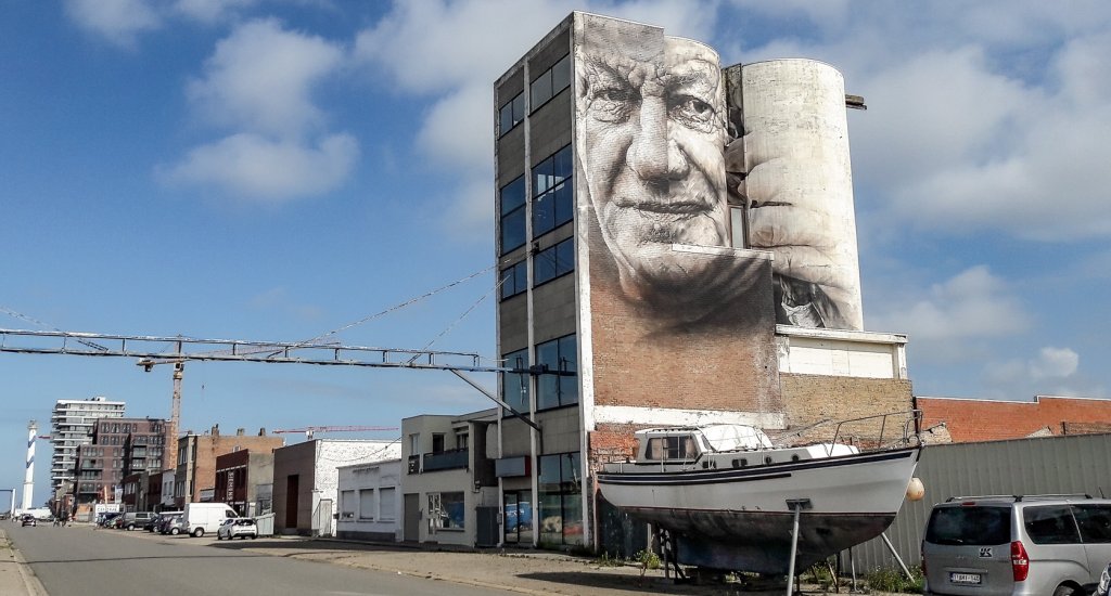 Street art Oostende, The Crystal Ship | Mooistestedentrips.nl