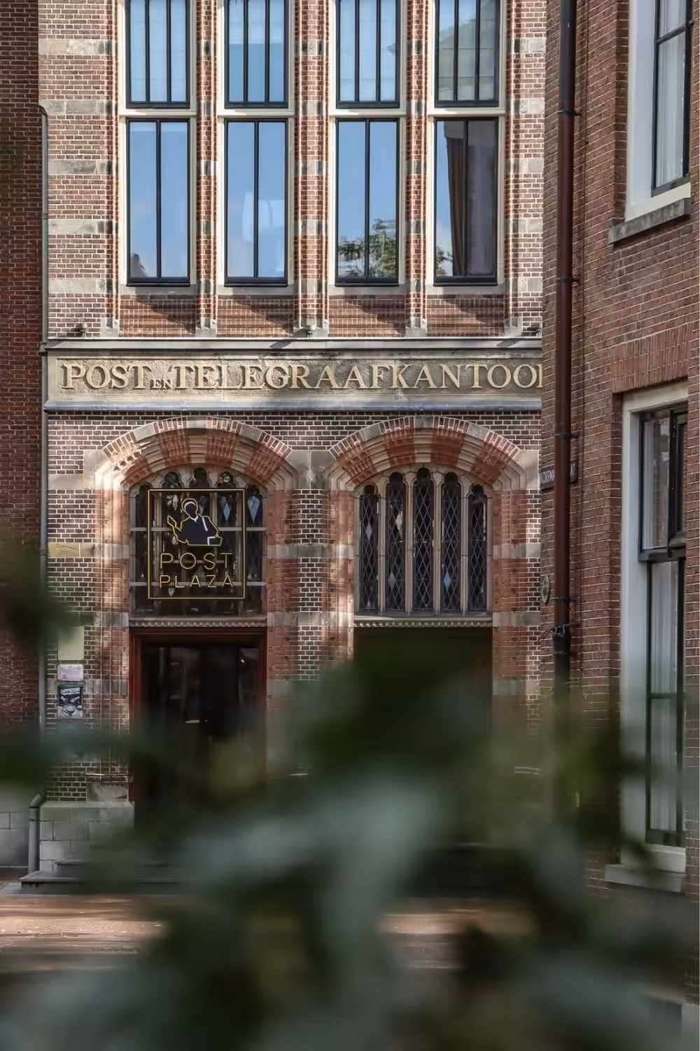 Restaurants Leeuwarden: Post Plaza | Mooistestedentrips.nl