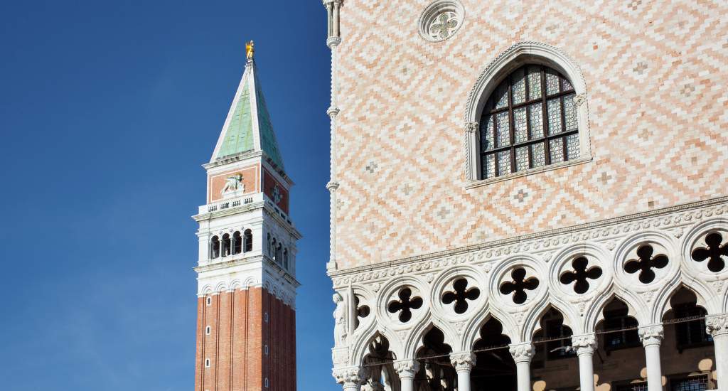 Bezienswaardigheden Venetië: klokkentoren van Basolica San Marco | Mooistestedentrips.nl
