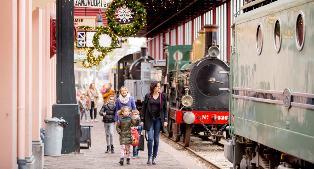 Kerstmarkt Utrecht, Winter Station Spoorwegmuseum (foto: Jorrit Lousberg)