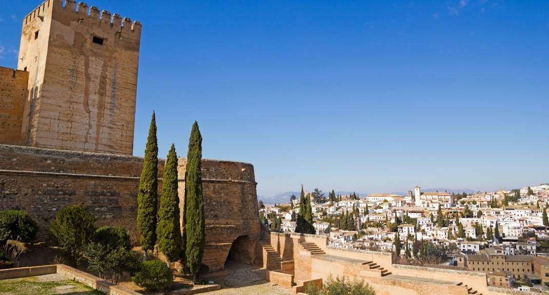 Alhambra Granada, Alcazaba | Mooistestedentrips.nl