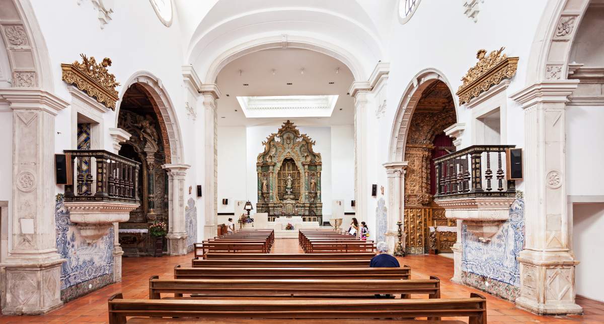 Bezienswaardigheden Aveiro: Catedral de São Domingos | Mooistestedentrips.nl