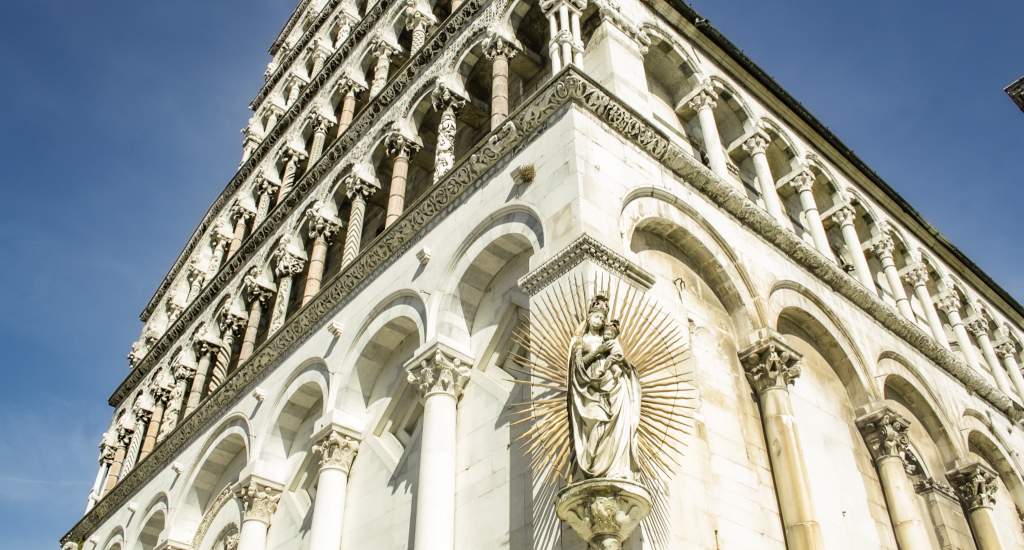 Lucca bezienswaardigheden: San Michele in Foro | Mooistestedentrips.nl