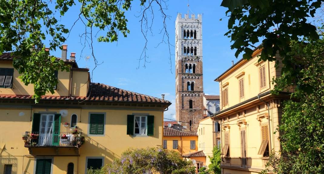 Fietsen in Lucca, Cattedrale di San Martino | Mooistestedentrips.nl