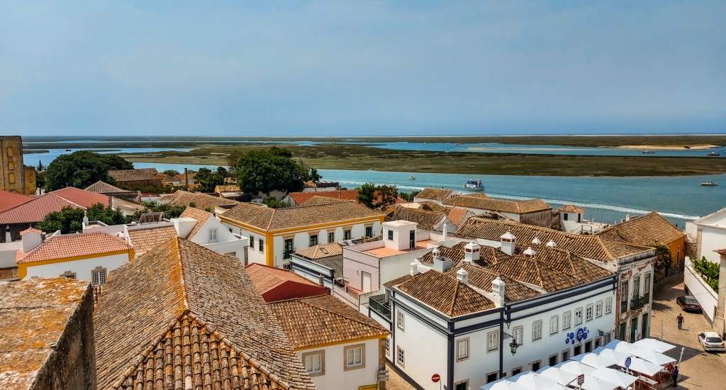 Doen in Faro, Portugal: uitzicht vanaf de kathedraal | Mooistestedentrips.nl