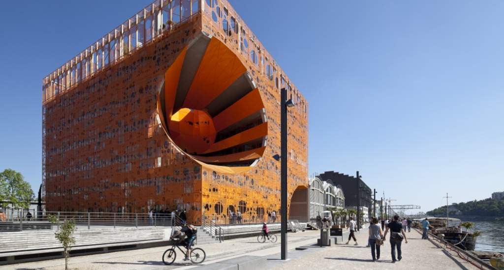 Bezienswaardigheden Lyon: Le Cube Orange | Mooistestedentrips.nl