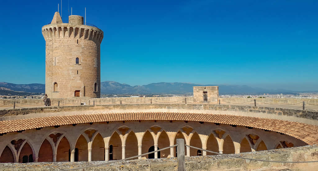 Castell de Bellver, Palma de Mallorca | Mooistestedentrips.nl