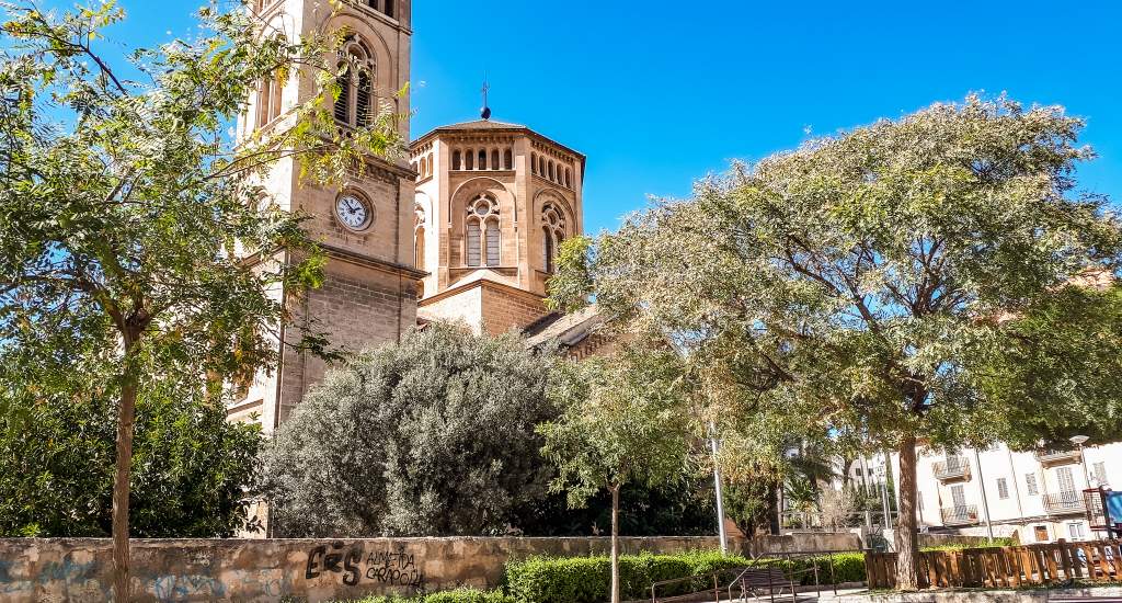 Santa Catalina, Palma de Mallorca: Iglesia de la Inmaculada Concepción | Mooistestedentrips.nl
