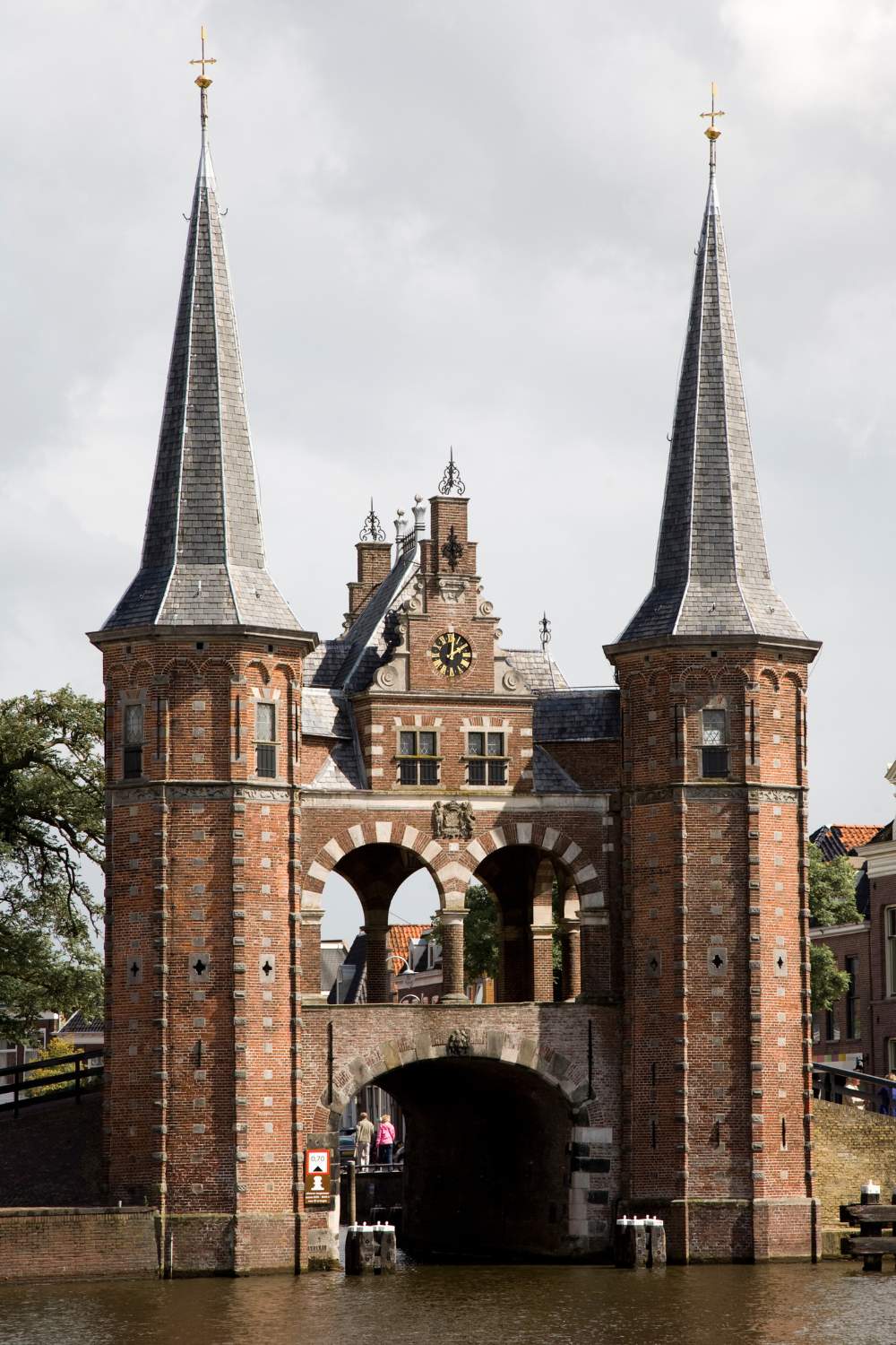 Sneek, Friesland: ontdek de mooiste bezienswaardigheden in Sneek | Mooistestedentrips.nl