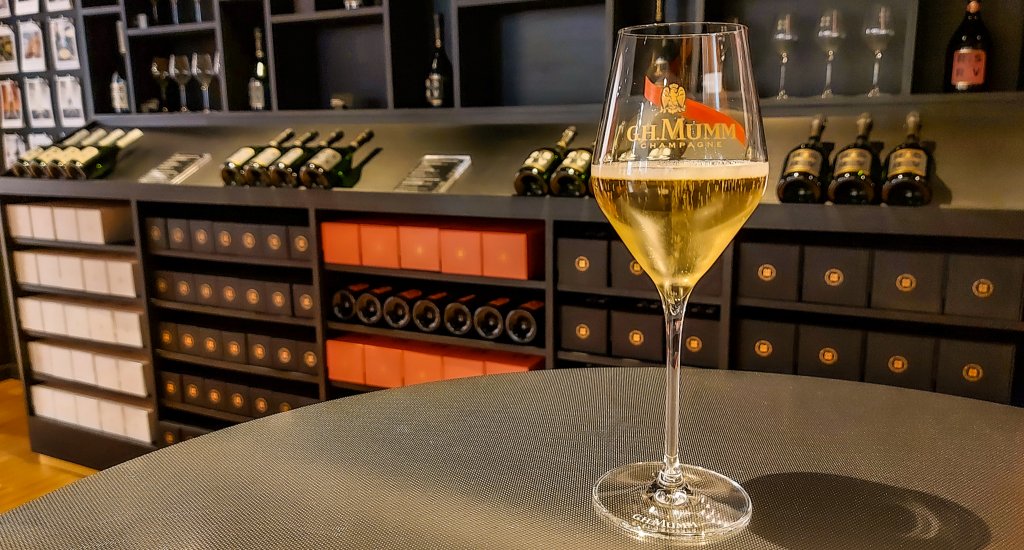 Reims, Frankrijk: Champagnehuizen in Reims (G.H. Mumm) | Mooistestedentrips.nl