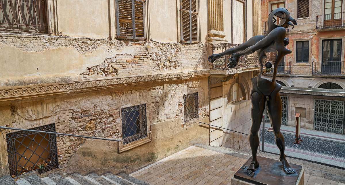 Figueres, Spanje: ontdek het Dalí Theatre-Museum en andere bezienswaardigheden in Figueres | Mooistestedentrips.nl