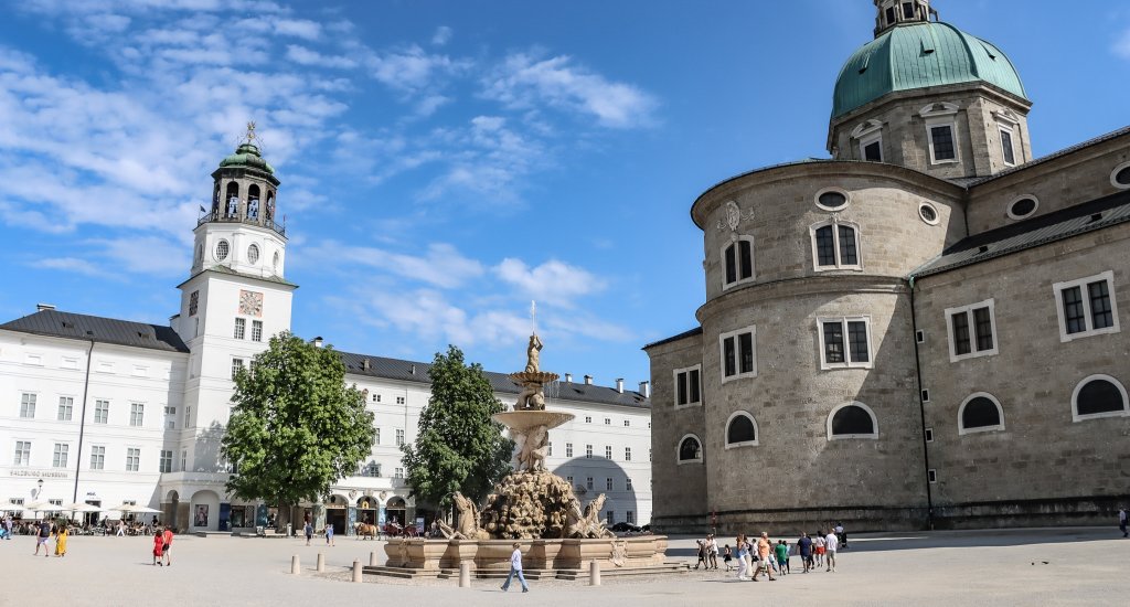 Bezienswaardigheden Salzburg: Residenzplatz | Mooistestedentrips.nl