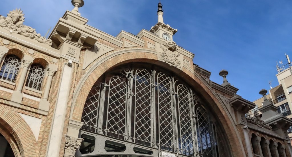 Zaragoza bezienswaardigheden: Mercado Central | Mooistestedentrips.nl