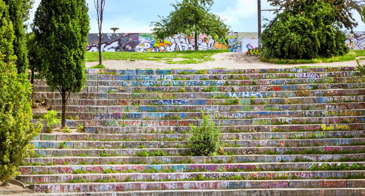 Fietsen in Berlijn, langs de Berlijnse Muur: Mauerpark | Mooistestedentrips.nl