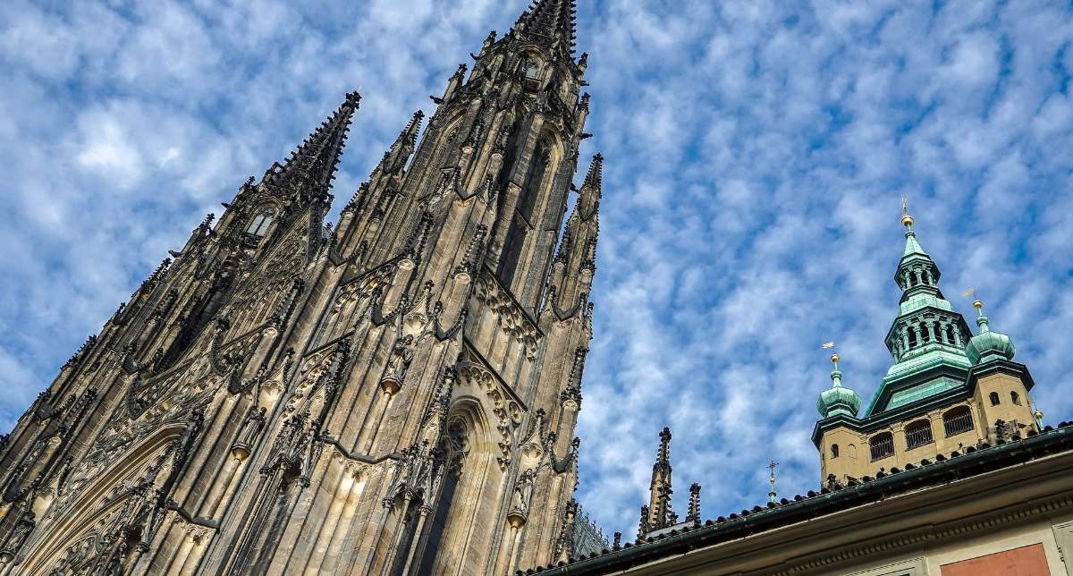 Fietsen in Praag, kathedraal van Praag | Mooistestedentrips.nl