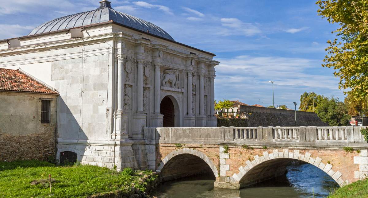 Bezienswaardigheden Treviso: Porta San Tomaso | Mooistestedentrips.nl