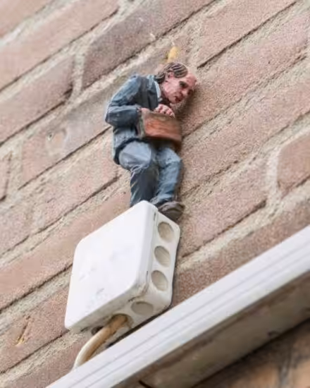 Street art: Isaac Cordal