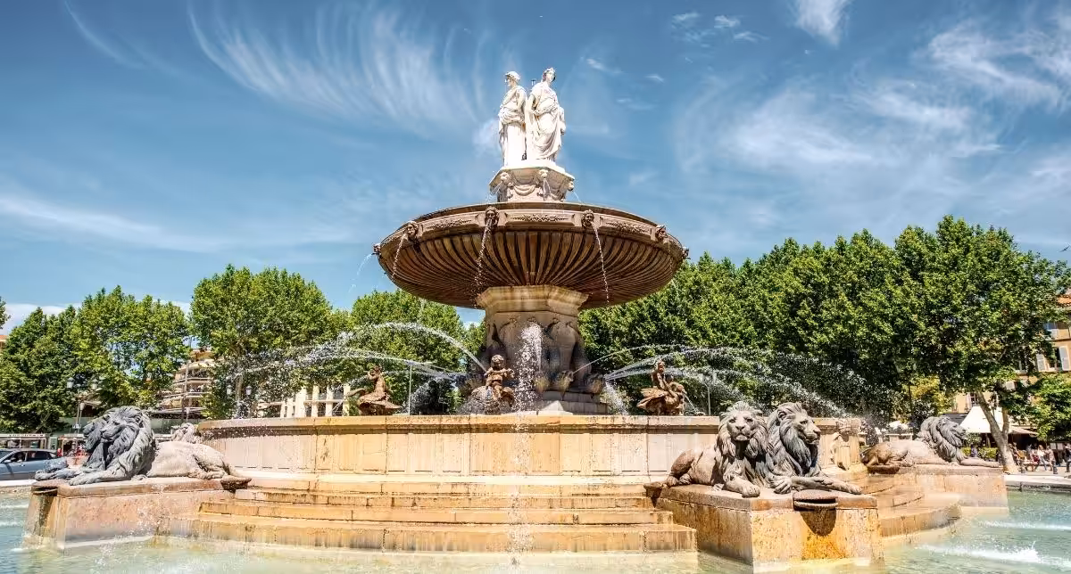 Bezienswaardigheden Aix-en-Provence: Fontaine de la Rotonde (foto: Ross Helen/ Getty Images Pro)